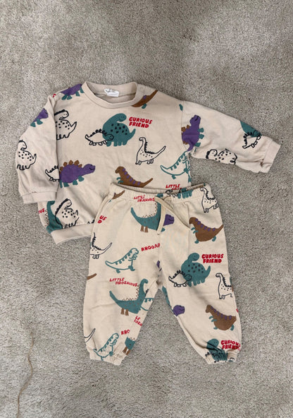12M H&M Sweater/Jogger Set (Dino theme)