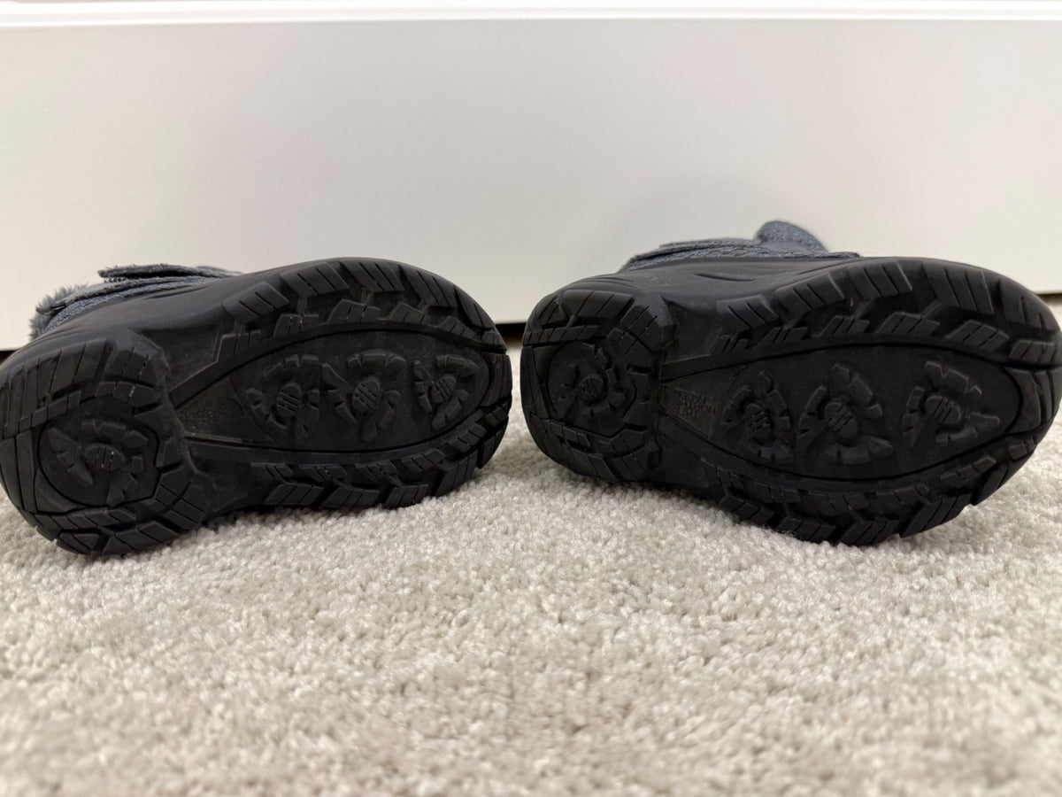 The North Face Toddler Alpenglow II Boots size 4; retail $52-80, Shoes 4 (Baby: 0-12 mth)