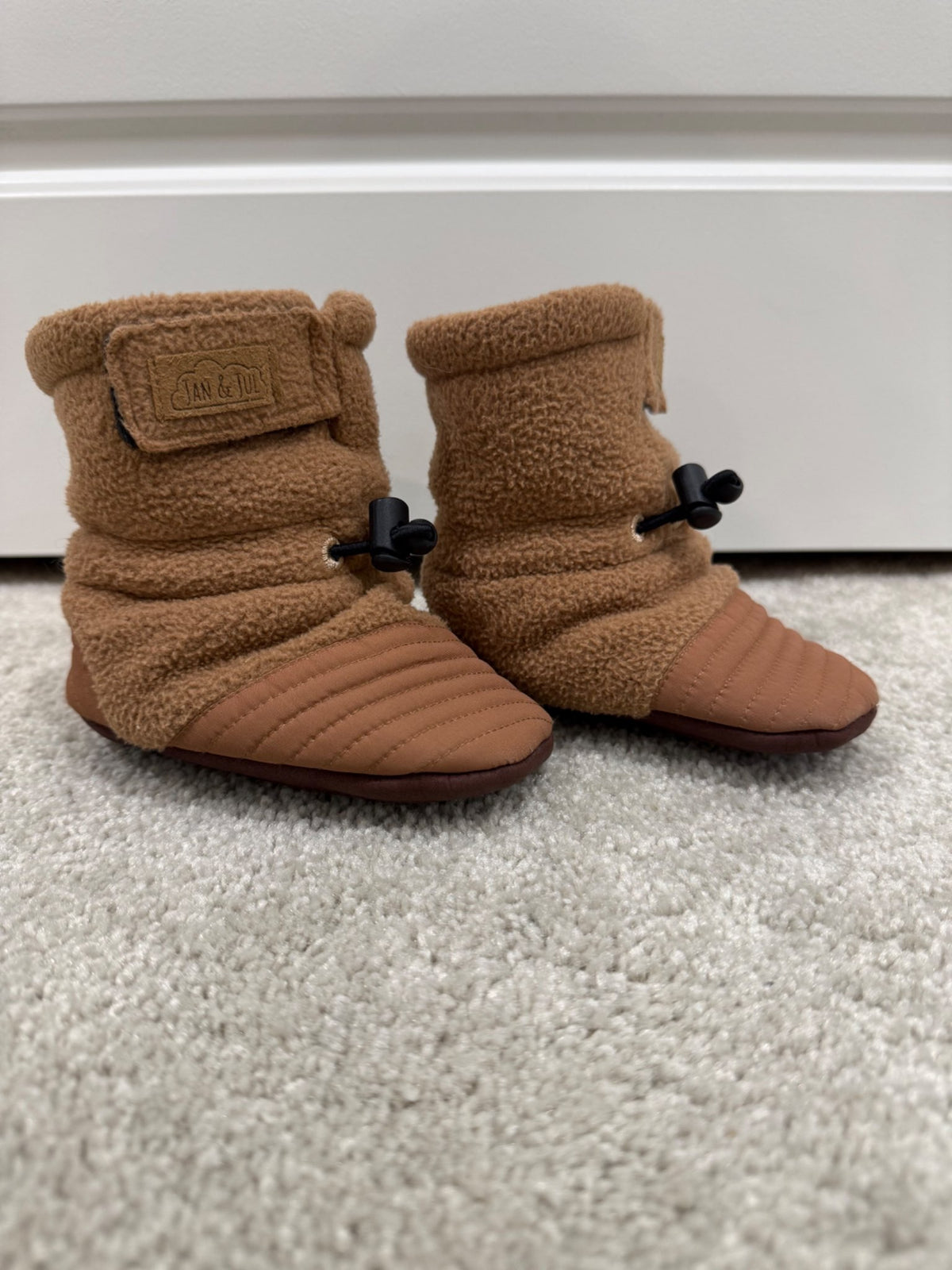 Jan & Jul Fleece Stay-Put Cozy Booties size M (12-18M), retail $38.99, Shoes 4 (Baby: 0-12 mth)