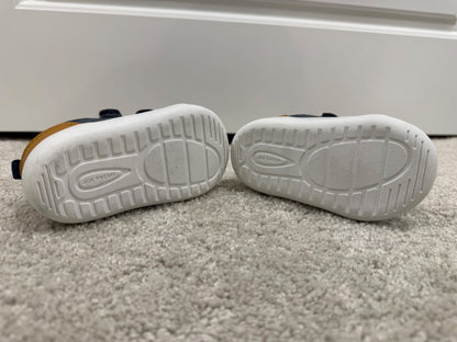 Joe Fresh Baby Boys’ Casual Sneakers, size 4, retail $15, Shoes 4 (Baby: 0-12 mth)