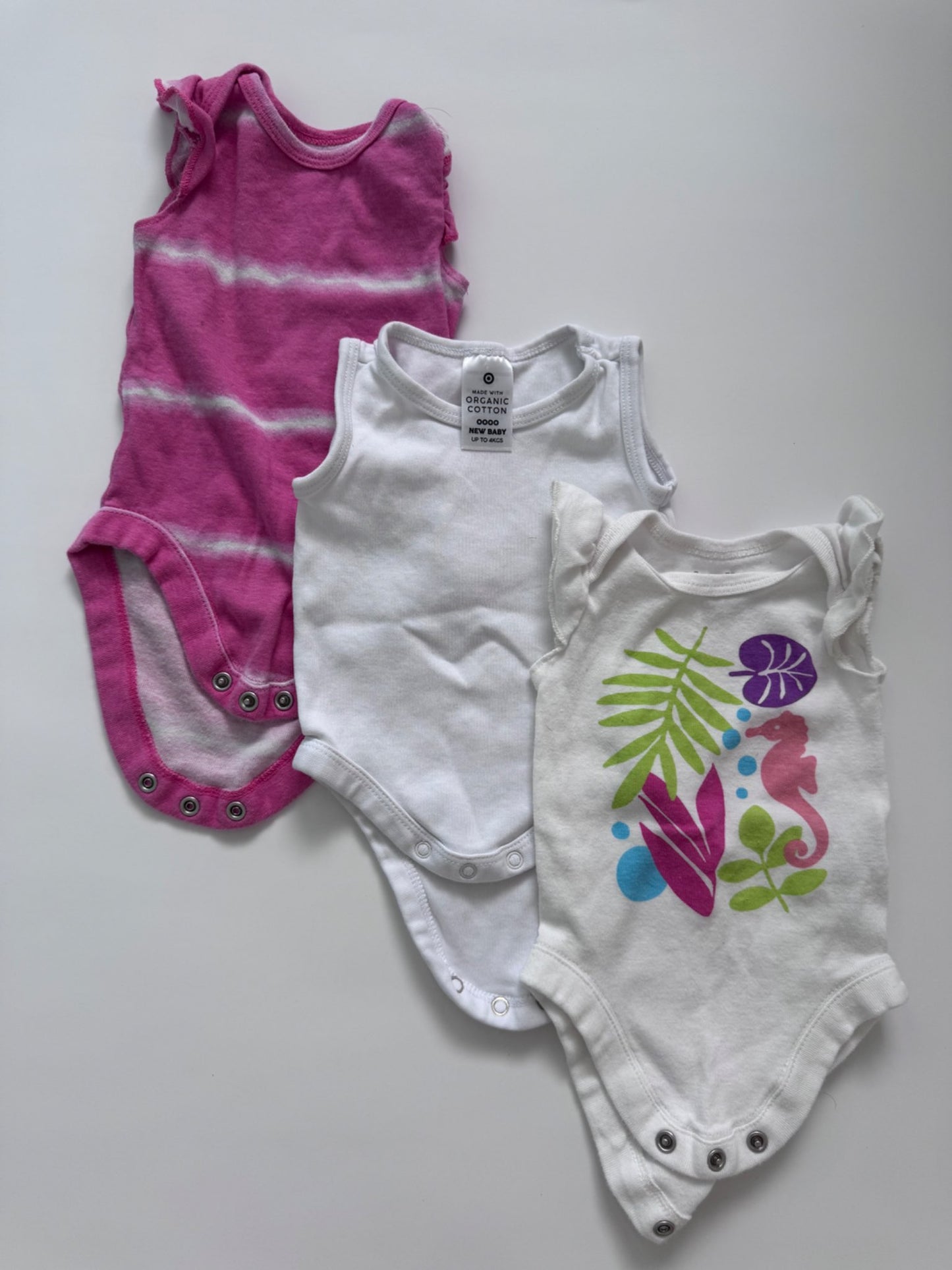 Set of 6 newborn body suits with sleeves and without , Kids Newborn