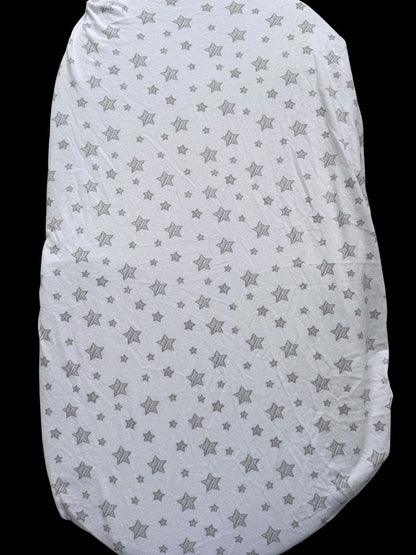 Biloban Fitted Sheets Stars and Hearts for Halo Bassinet or Swivel Sleeper