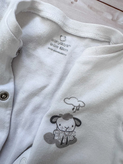 4 little girls footed sleepers , Kids 3 Month (0-3M)