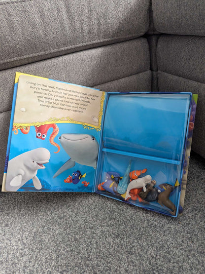 Dory Story Book with figurines