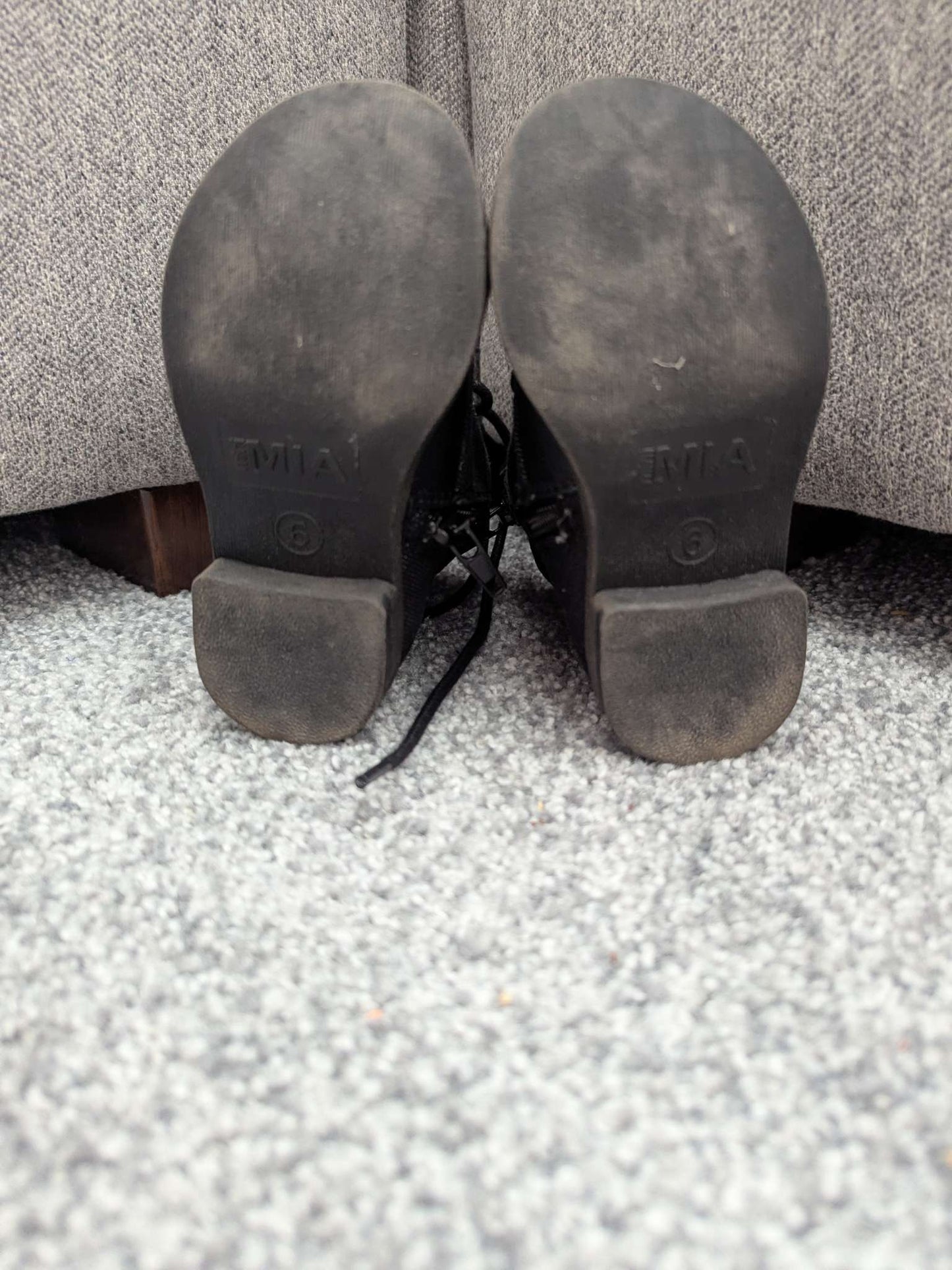 Shoes, Shoes 8 (Toddler:2-4yr)