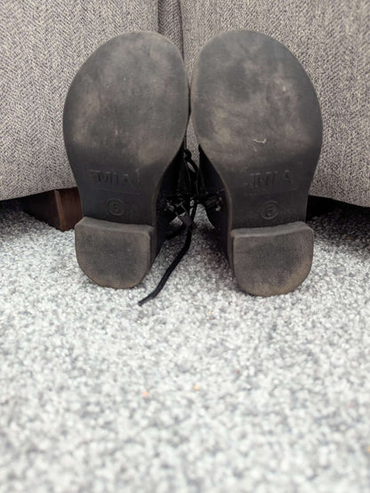 Shoes, Shoes 8 (Toddler:2-4yr)
