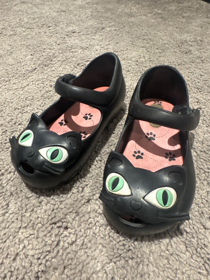 Closed toed sandals, Shoes 7 (Walkers:12-24 mth)