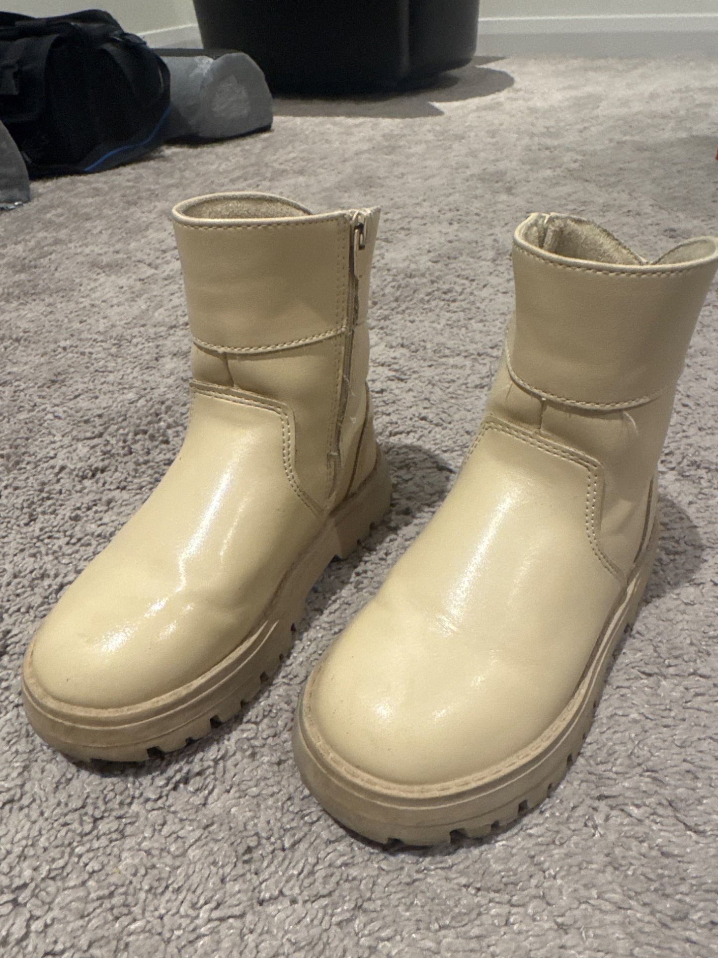 Zara boots, Shoes 8 (Toddler:2-4yr)