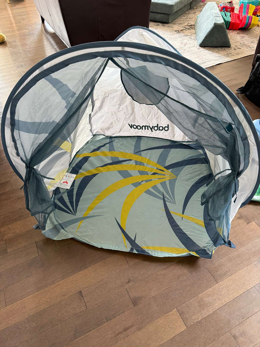 Baby Moov Anti-UV Baby & Toddler Pop-Up Beach Tent - MSRP $80, VGUC, blue