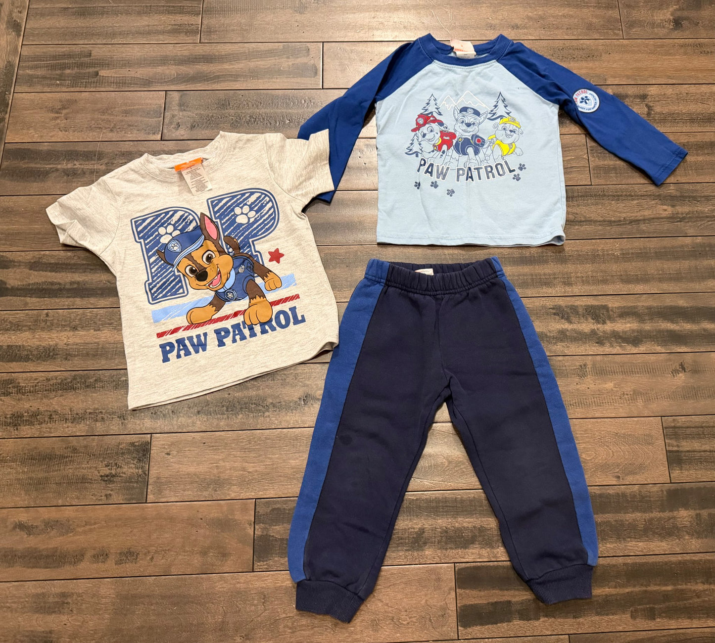Paw patrol outfit , Kids 3T