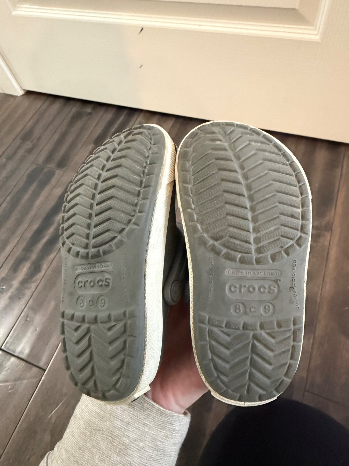 Grey crocs, Shoes 8 (Toddler:2-4yr)