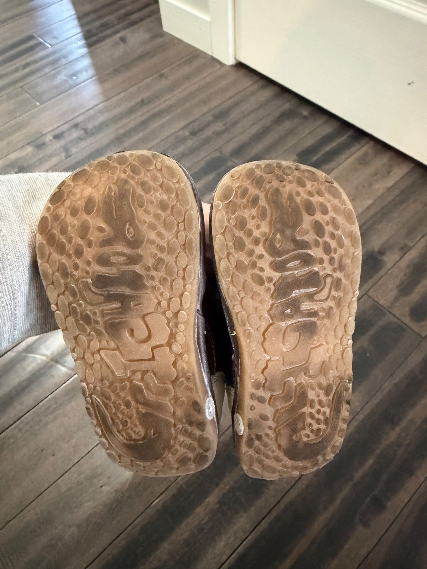Toddler size 5 shoes , Shoes 5 (Walkers:12-24 mth)