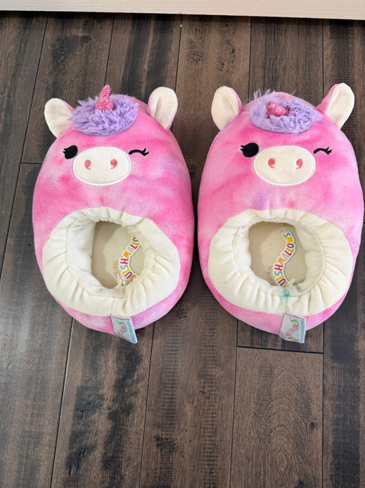 Squishmallow slippers, Shoes 4 (Big Kids:8–12yr)