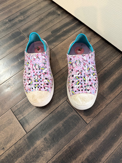 Sketchers shoes , Shoes 3 (Kids:4-8yr)
