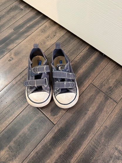 Converse size 8, Shoes 8 (Toddler:2-4yr)
