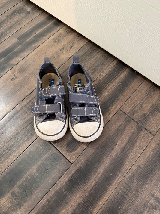 Converse size 8, Shoes 8 (Toddler:2-4yr)