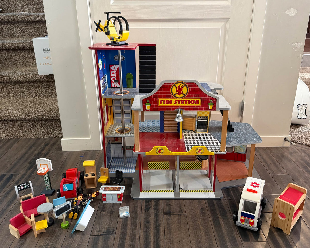 Kid Kraft fire station