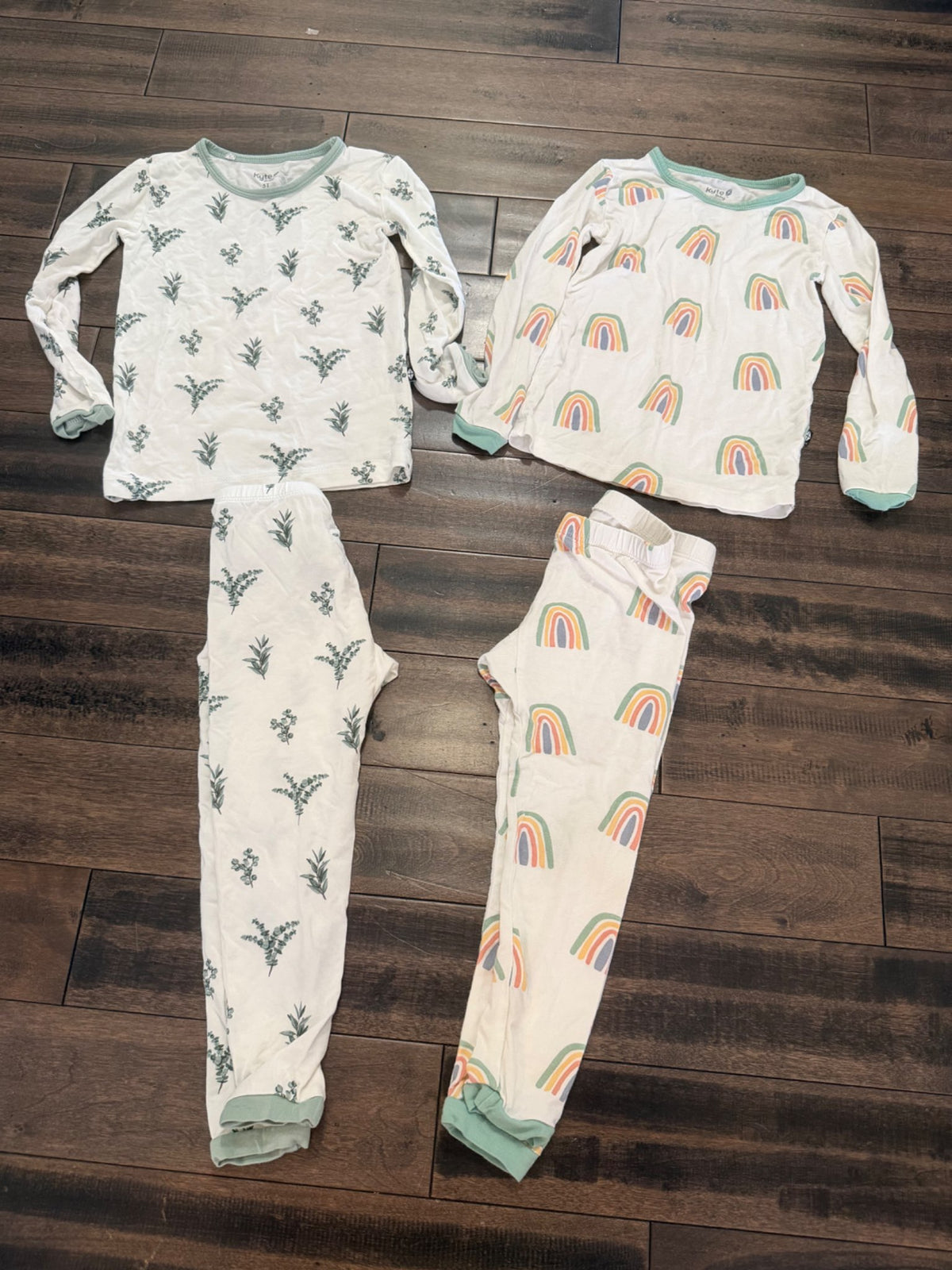 2 pairs of Kyte pajamas, Kids 3T