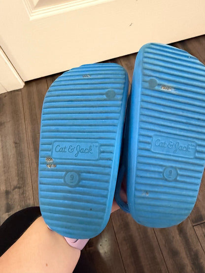 Toddler size 9 shark sandals , Shoes 9 (Toddler:2-4yr)