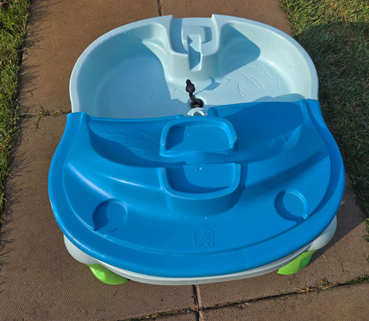 Step 2 Scoop and Splash Bay Playset