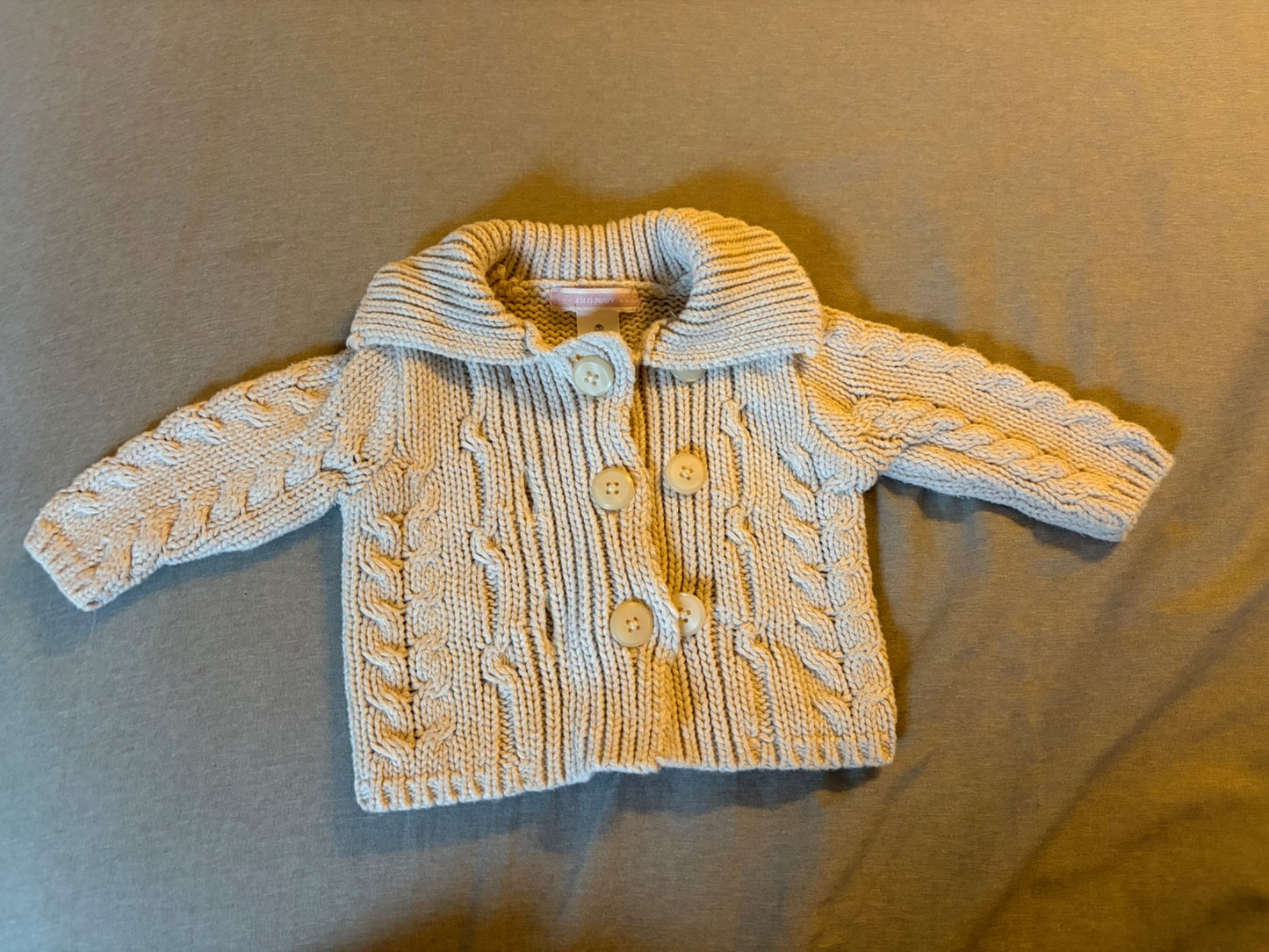 2 sweaters , Kids 3 Month (0-3M)