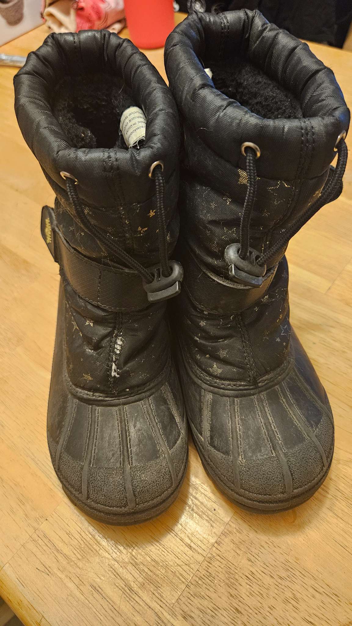 Girls Size 12 Winter Boots (Black with Gold stars), Shoes 12 (Toddler:2-4yr)