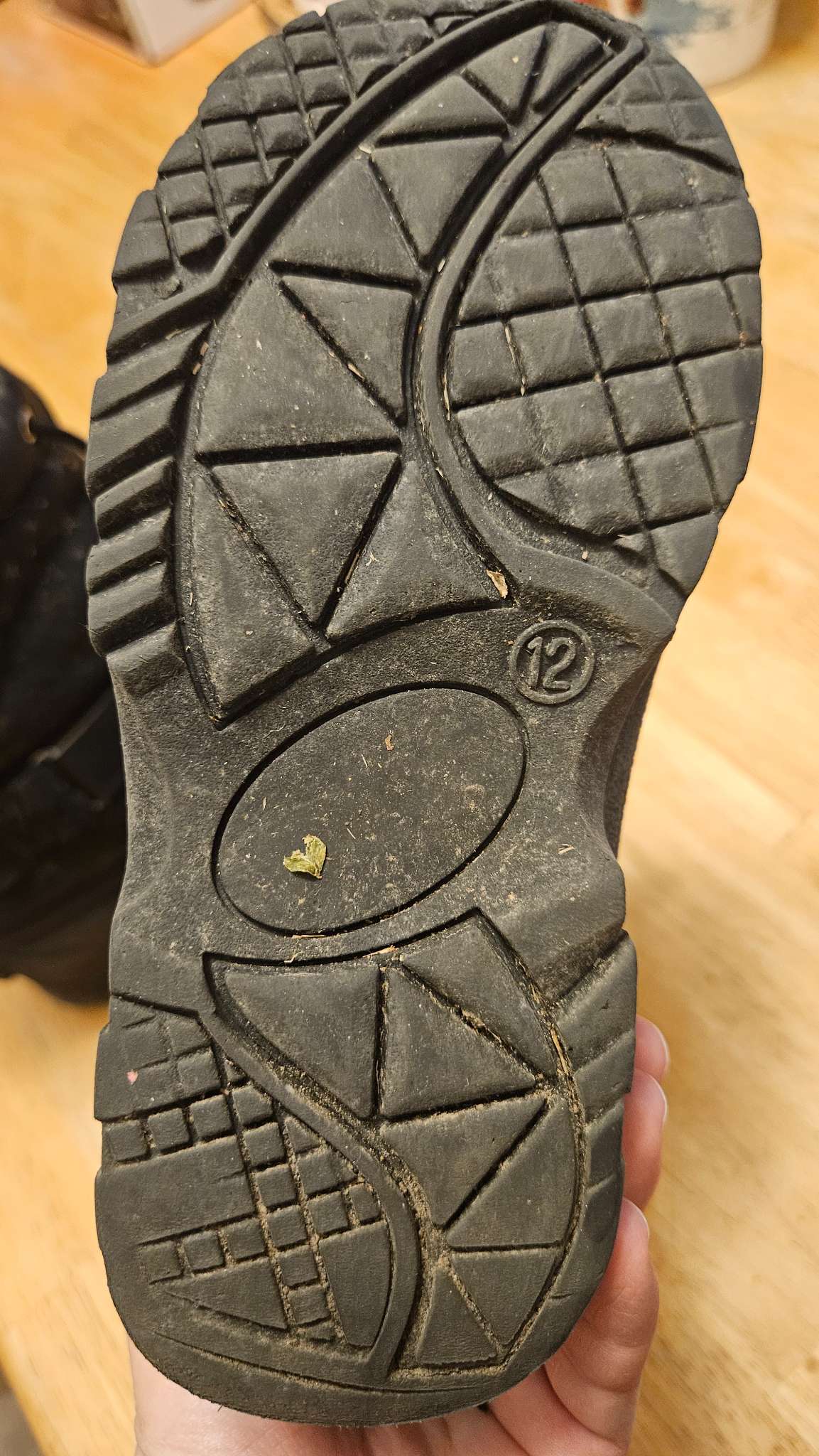 Girls Size 12 Winter Boots (Black with Gold stars), Shoes 12 (Toddler:2-4yr)