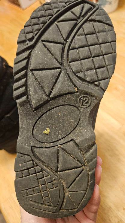 Girls Size 12 Winter Boots (Black with Gold stars), Shoes 12 (Toddler:2-4yr)