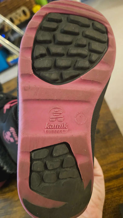 Youth Size 1 Winter Boots (Kamik), Shoes 1 (Kids:4-8yr)