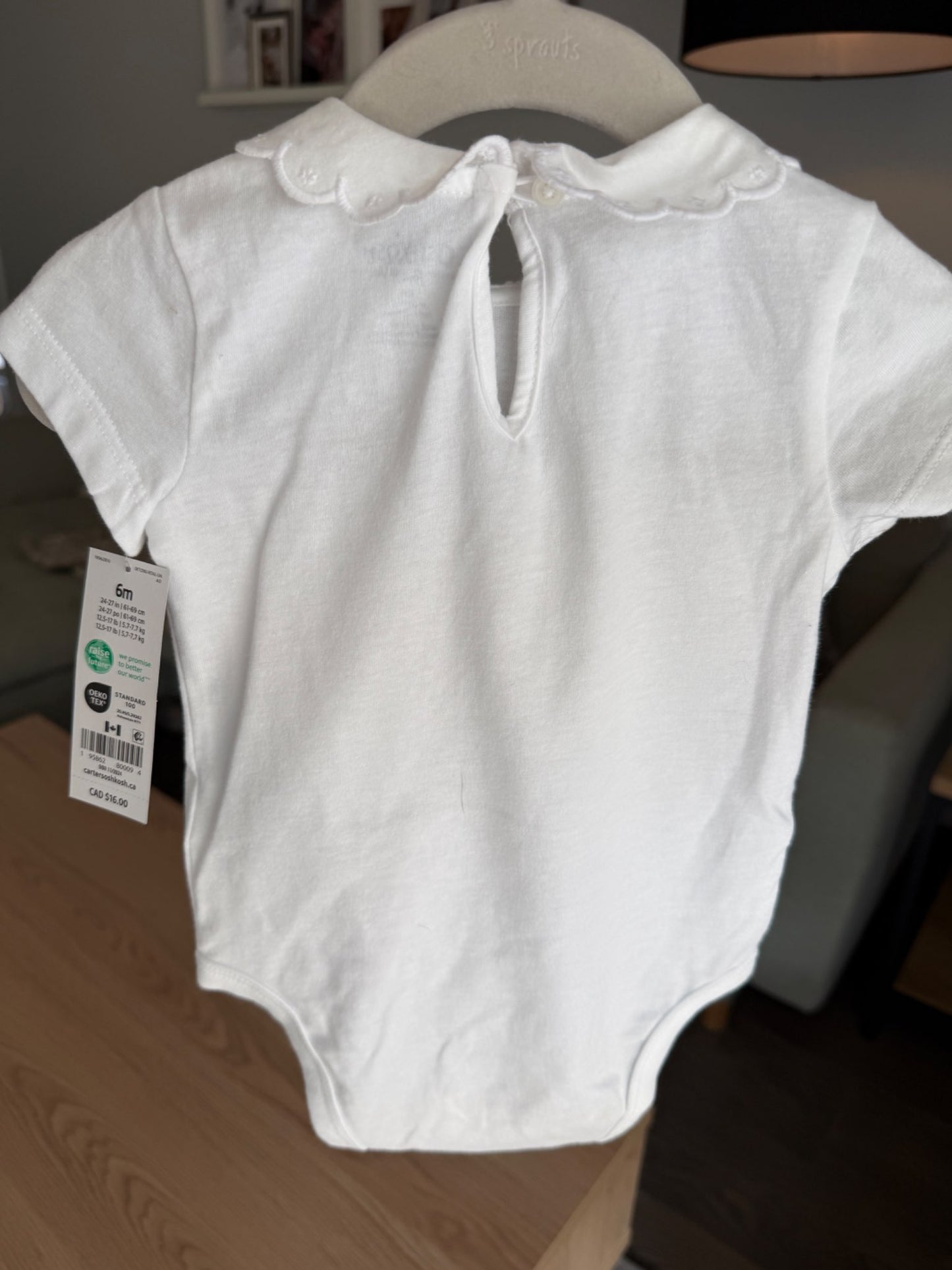 White collared  bodysuit, BNWT, 6 months , Kids 6 Month (3-6M)