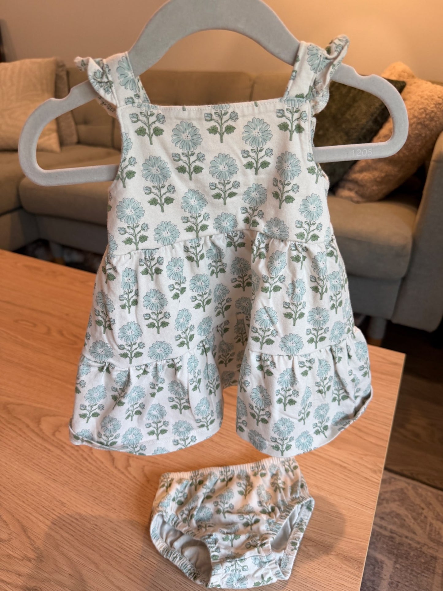 Little Planet blue floral dress 6M, Kids 6 Month (3-6M)