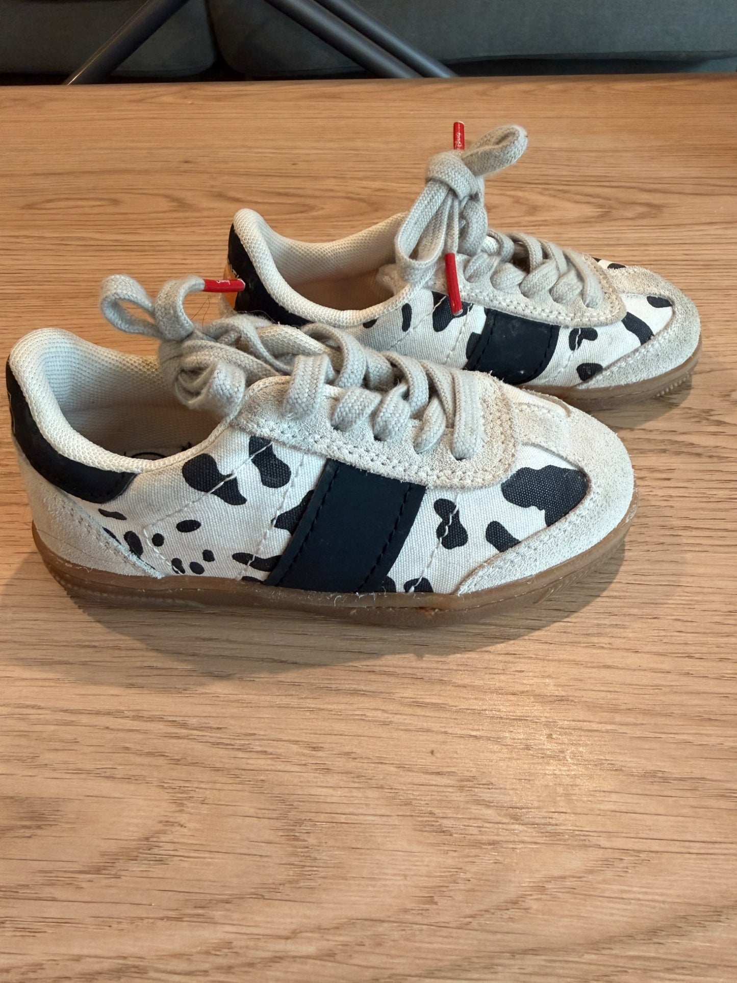 Zara 101 Dalmatians sneakers size 8.5-9 toddler , Shoes 8.5 (Toddler:2-4yr)