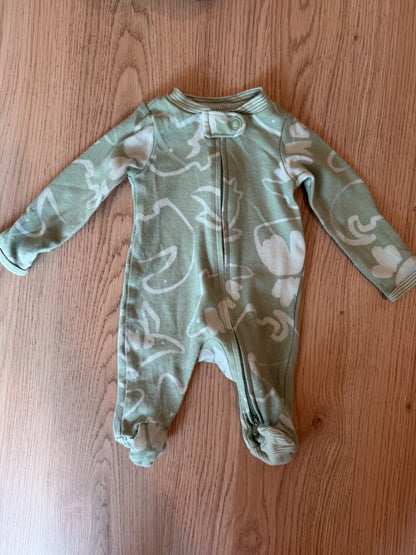 Carters newborn sleeper bundle- 3 sleepers , Kids Newborn