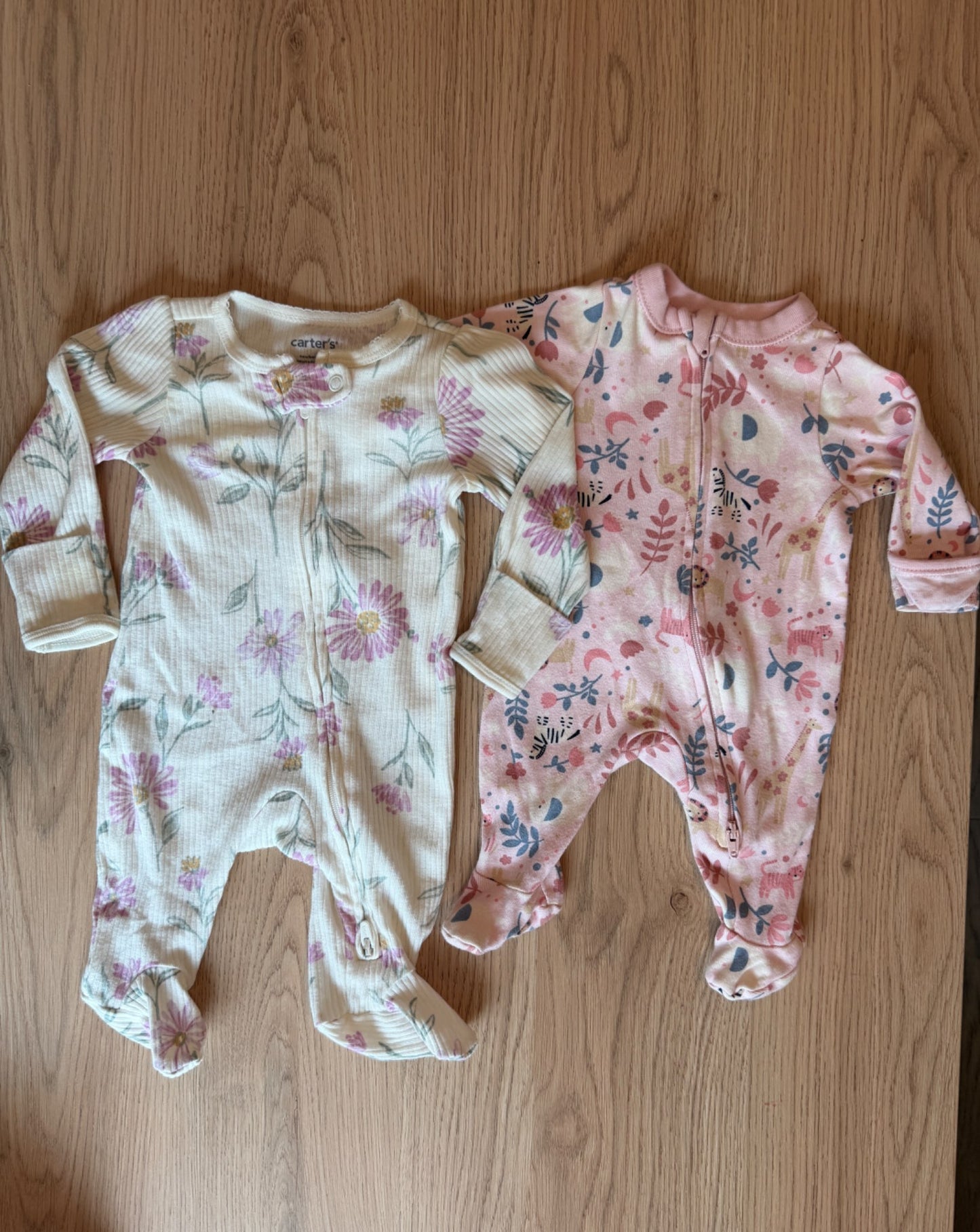 Carters girls newborn sleepers x2, Kids Newborn