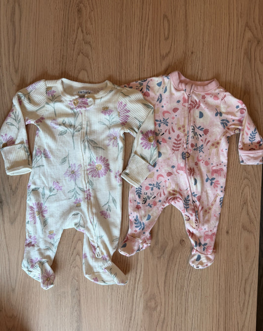 Carters girls newborn sleepers x2, Kids Newborn