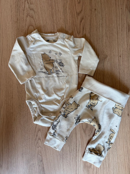 Winnie the Pooh matching set- newborn
