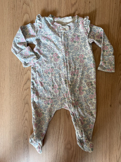 Gap girls floral sleepers x2, 0-3M , Kids 3 Month (0-3M)