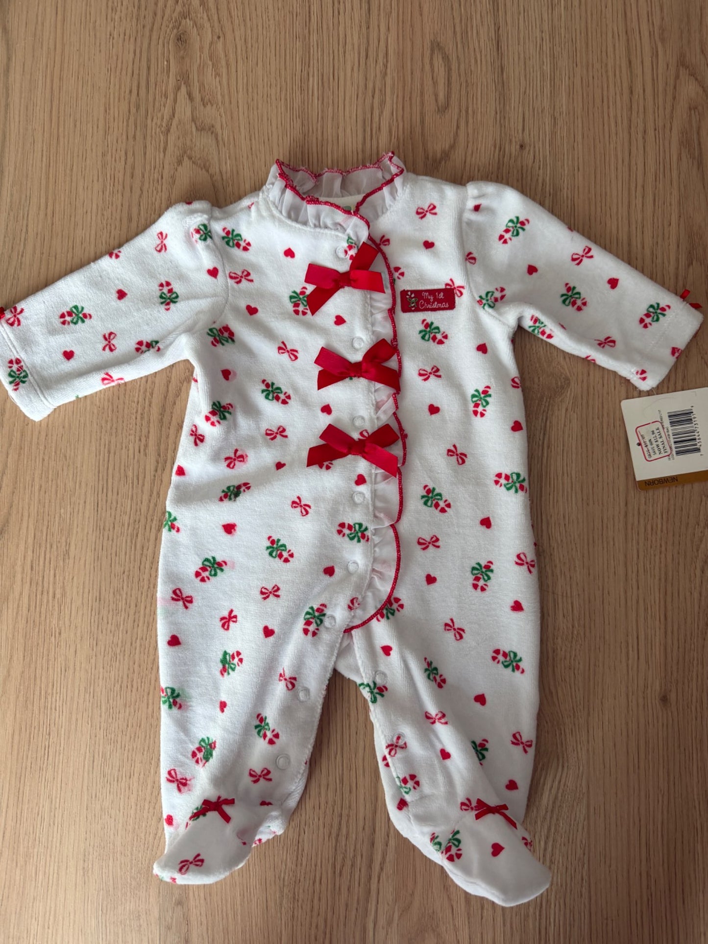 Newborn Christmas onesie- BNWT, Kids Newborn
