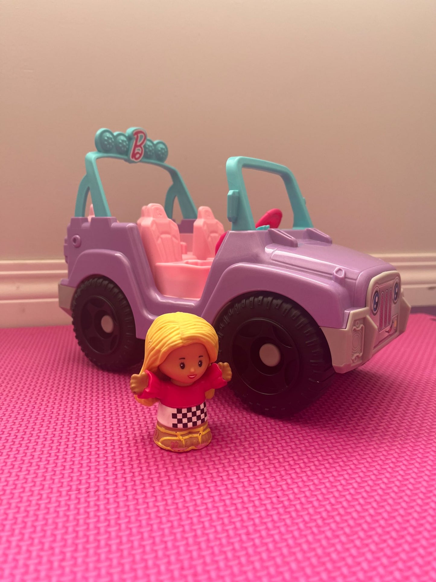 Little people Barbie jeep