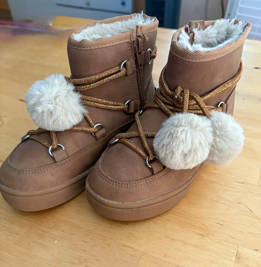 Girls size 13 Boots, Shoes 13 (Kids:4-8yr)