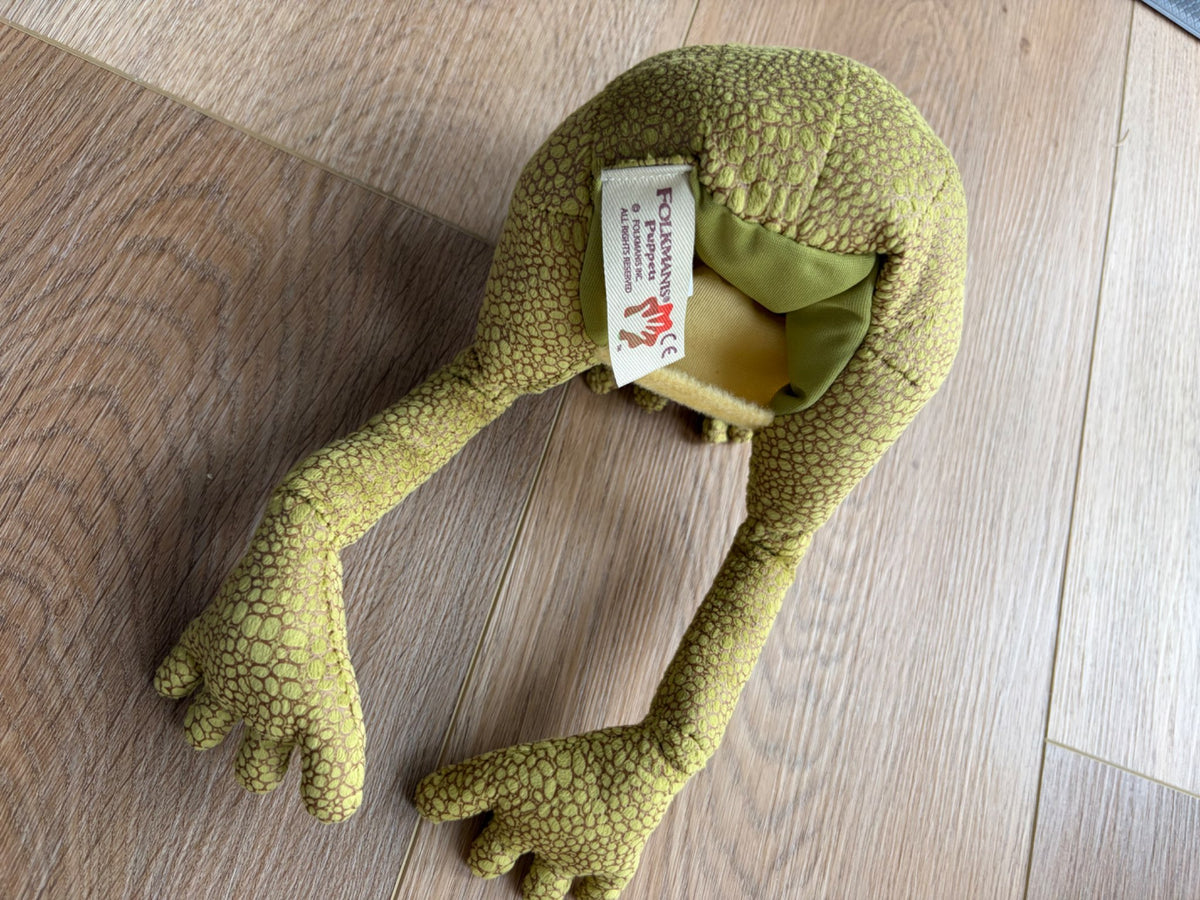 frog puppet