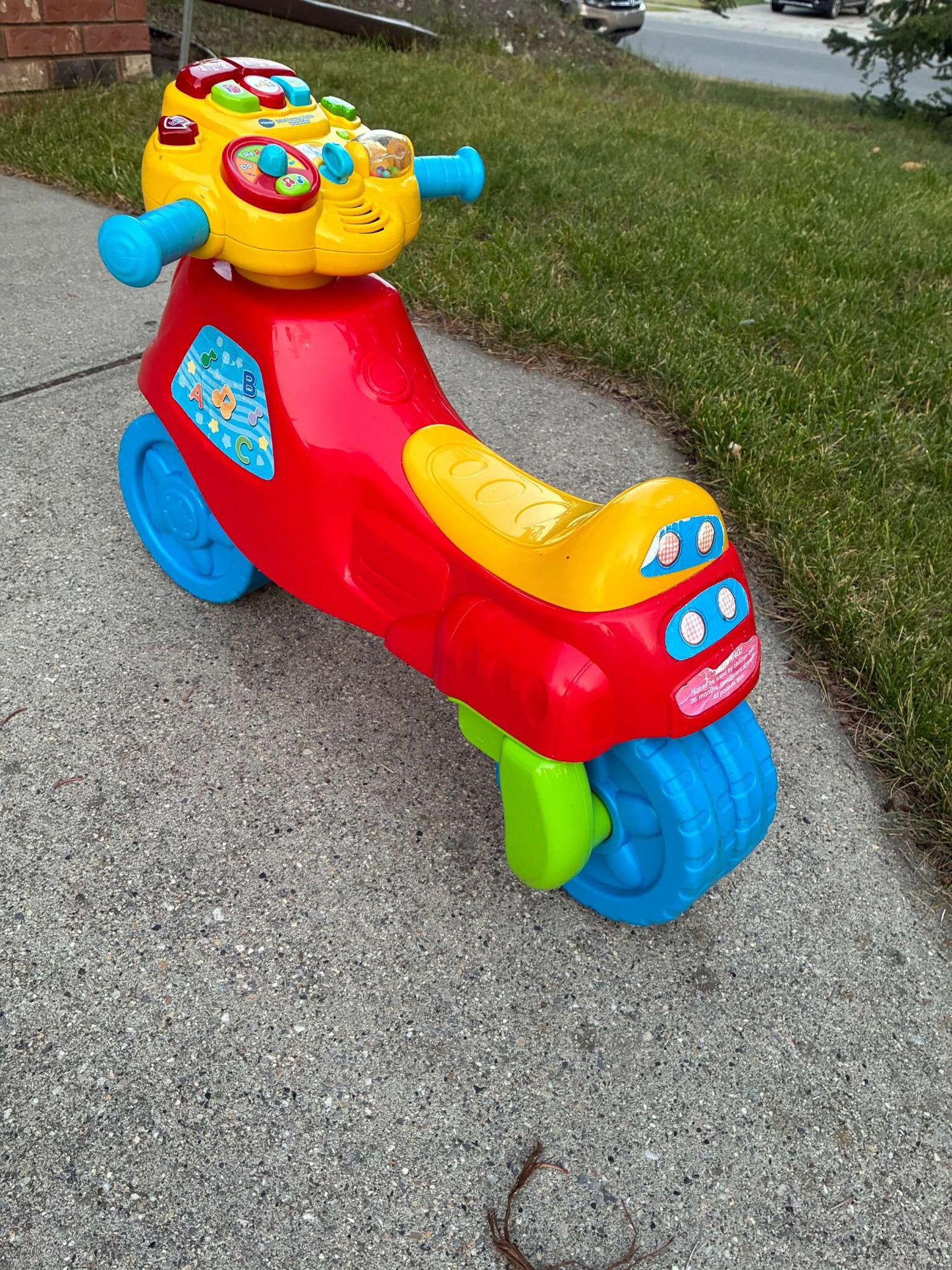 VTech 2-in-1 Learn and Zoom Motorbike (English Version)