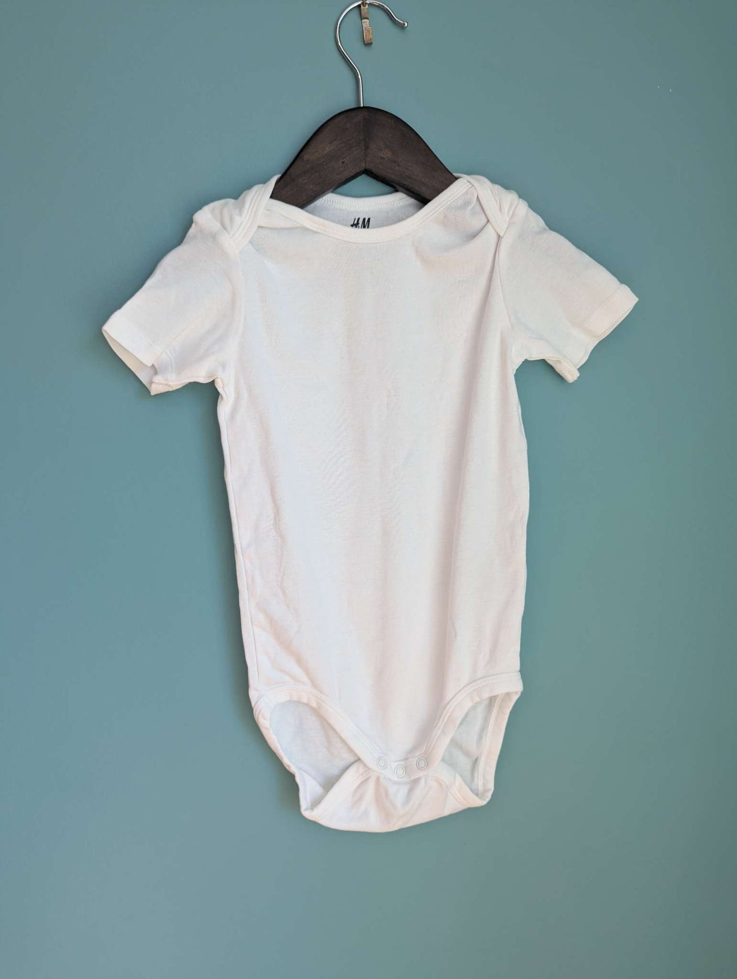 3 Onesies (2 White/1 Grey) - New Without Tags, Kids 4/4T