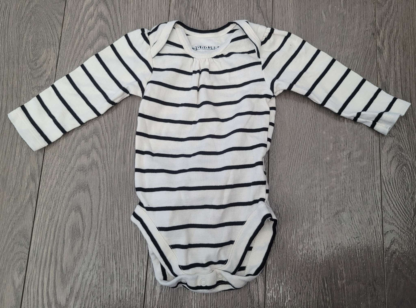 3 long sleeved onesies, 3-6 month, Kids 6 Month (3-6M)