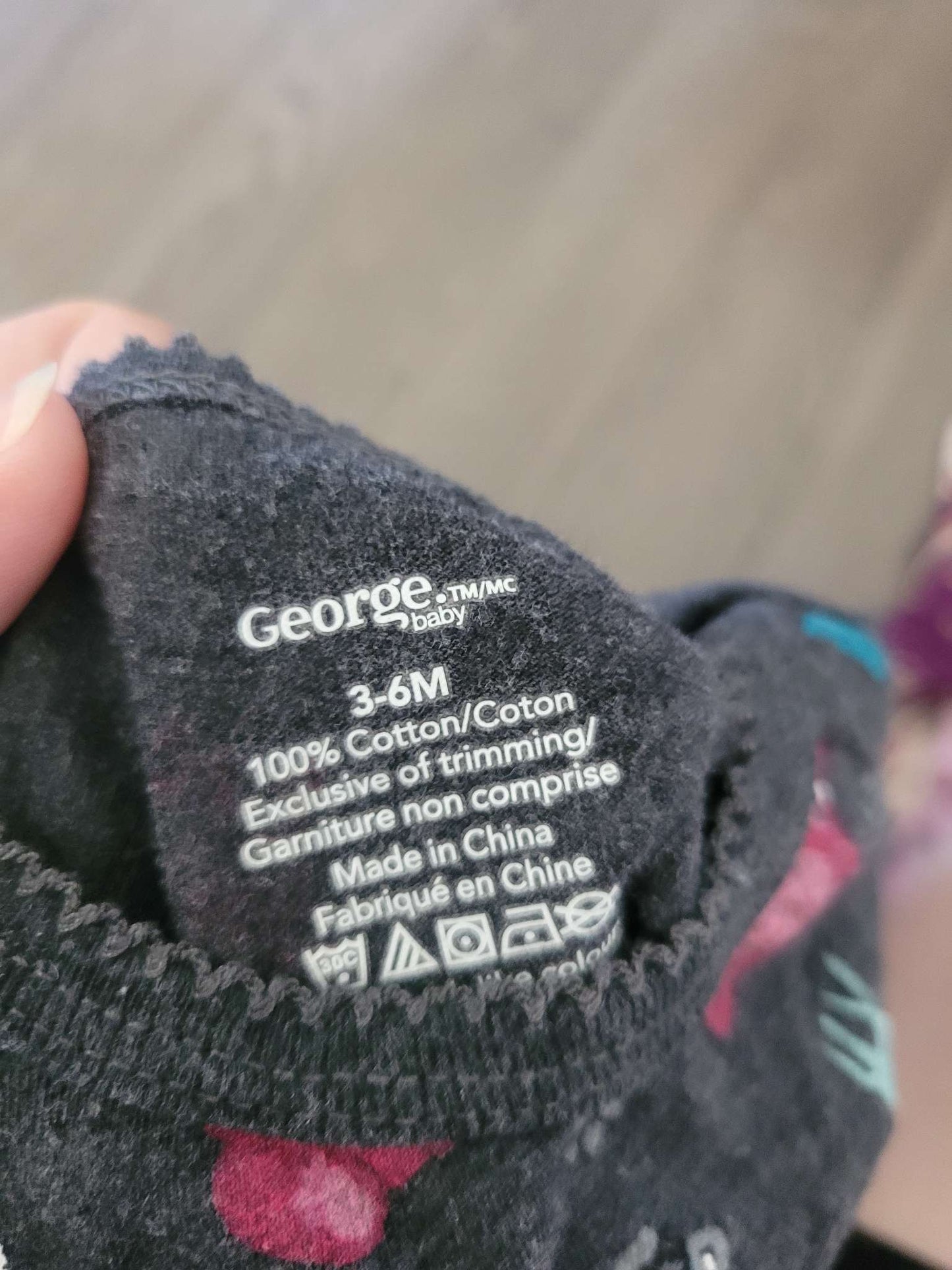 4 long sleeved onesies, 3-6 months, Kids 6 Month (3-6M)