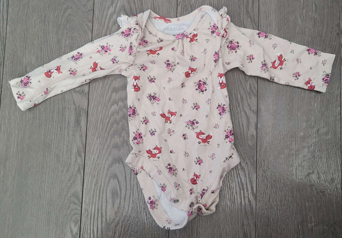 4 long sleeved onesies, 3-6 months, Kids 6 Month (3-6M)