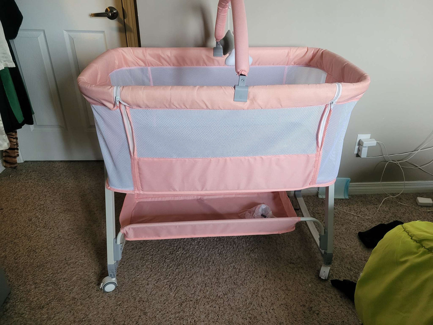Pink 3 in 1 bassinet