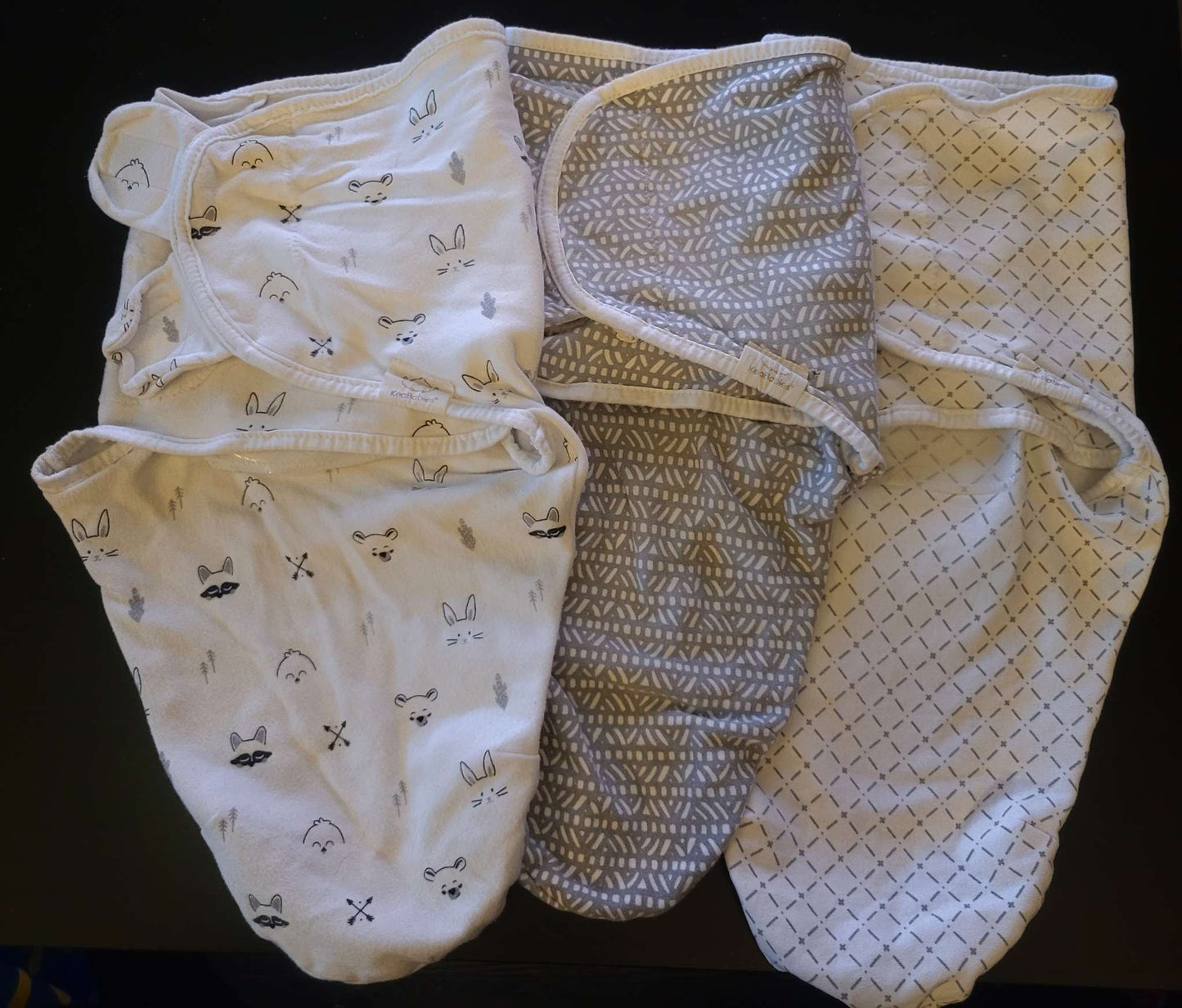 3 KeaBabies organic swaddles, XS (0-3M), white and grey, 0-3 Months (Newborn)