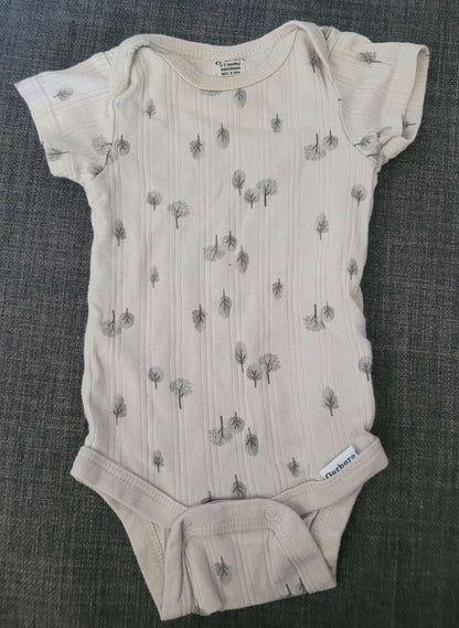 Gerber grey tree onesie, 0-3mo, Kids 3 Month (0-3M)