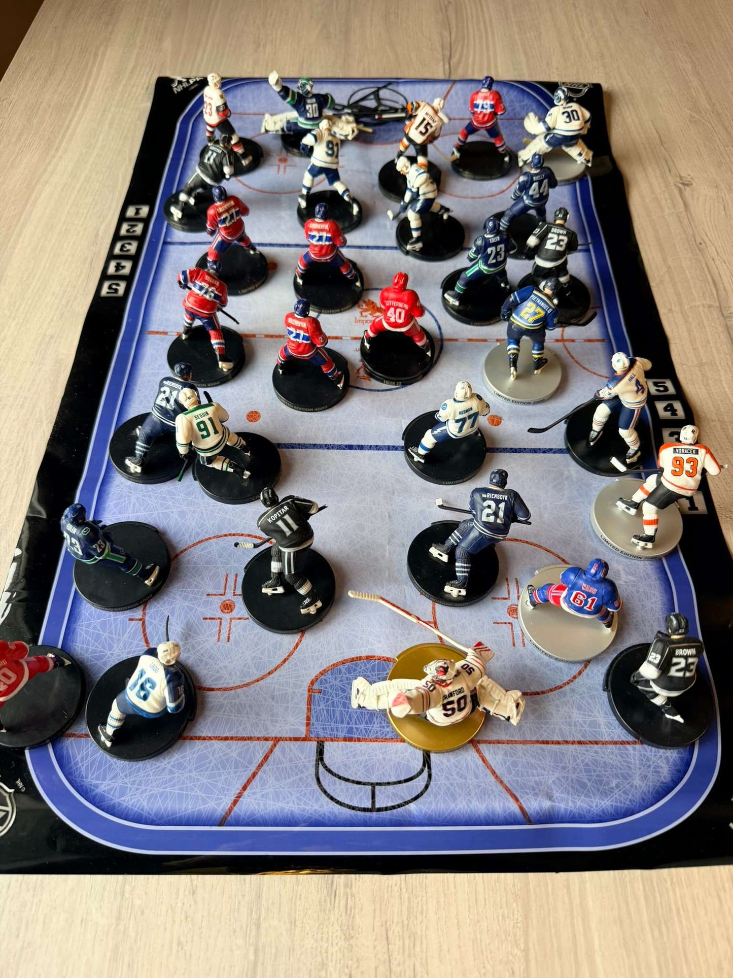 NHL figurines with sticks